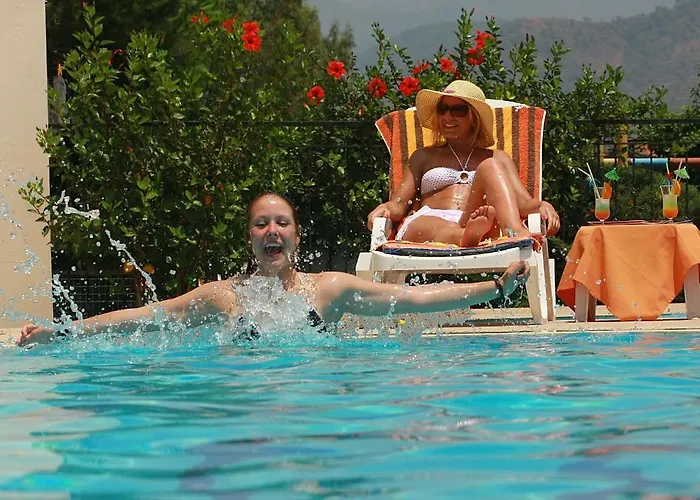 Pelin Hotel 3*