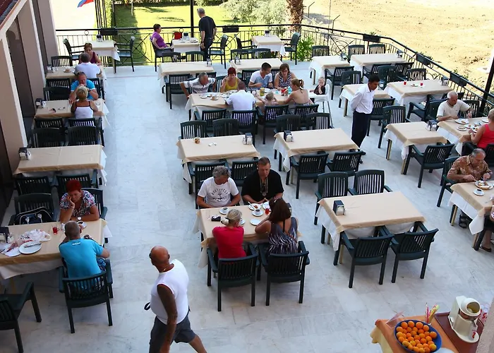 Hotel Pelin 3*
