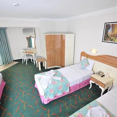 Pelin Hotel 3*
