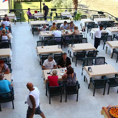 Otel Pelin 3*